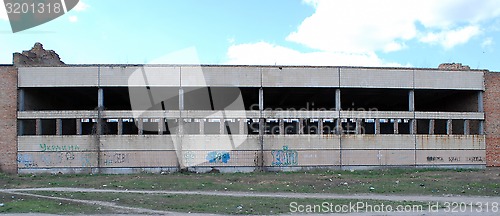 Image of building in ruins