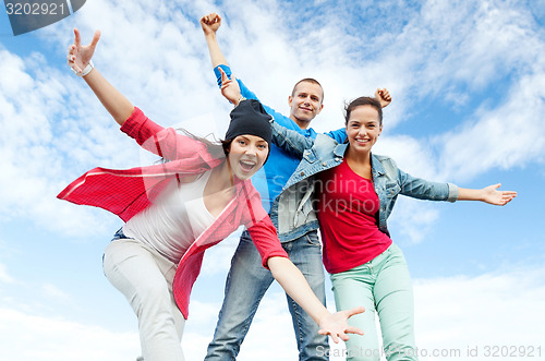 Image of group of teenagers dancing