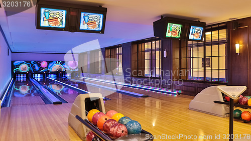 Image of Bowling line