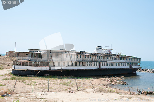 Image of old ruined ship