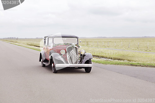 Image of Oldtimer on the dike