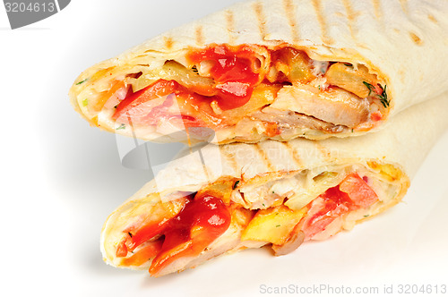 Image of Chicken sandwich twisted in bread shaurma