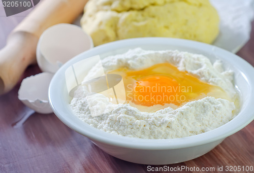 Image of flour and eggs