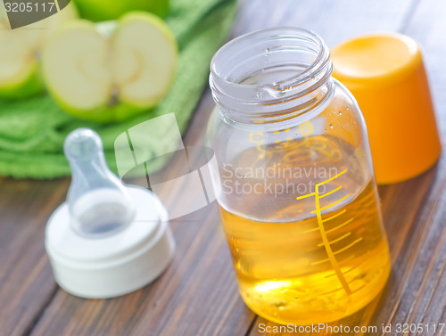 Image of apple juice