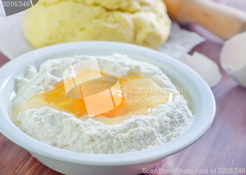 Image of flour and eggs