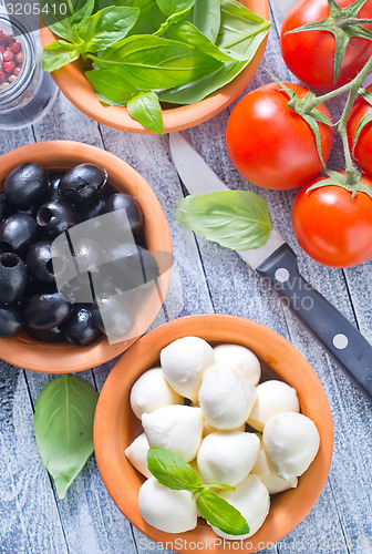 Image of ingredients for caprese