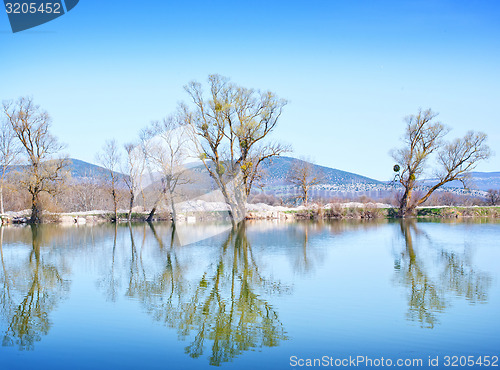 Image of lake in Crimea