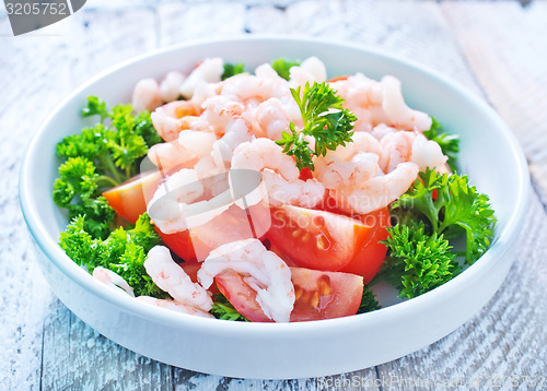 Image of salad with shrimps