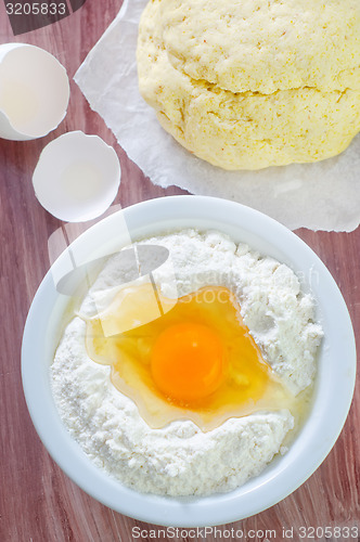 Image of flour and eggs