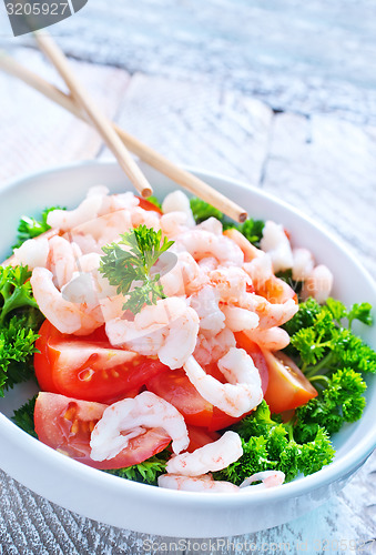 Image of salad with shrimps