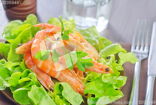 Image of salad with shrimps