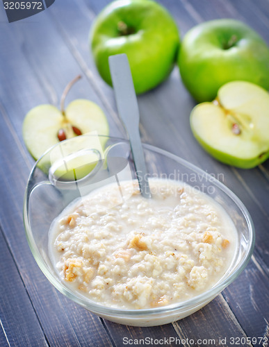 Image of porridge with apple