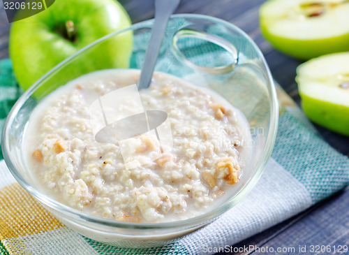 Image of porridge with apple