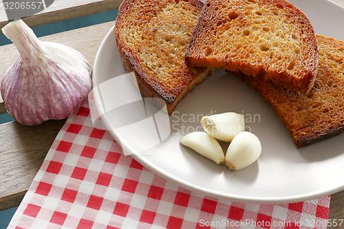 Image of fried bread and garlic