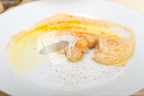 Image of Hummus with pita bread 