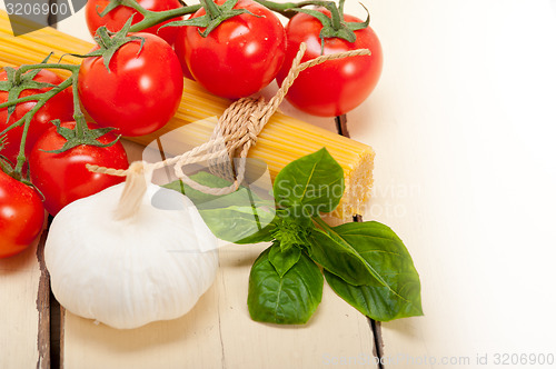 Image of Italian basic pasta ingredients