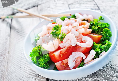 Image of salad with shrimps