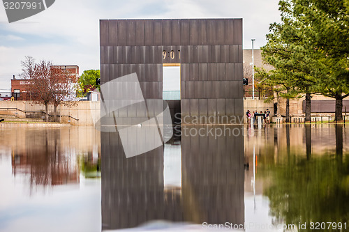 Image of oklahoma city bombing memorial