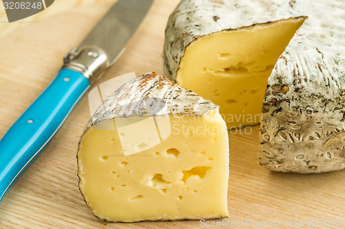 Image of Tomette des Alpes, cheese of France