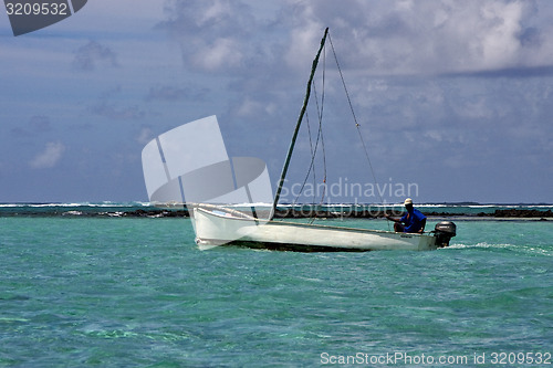 Image of boat in deus cocos