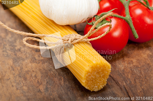 Image of Italian basic pasta ingredients