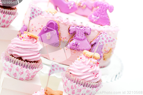 Image of pink and violet girl\'s birthday cake