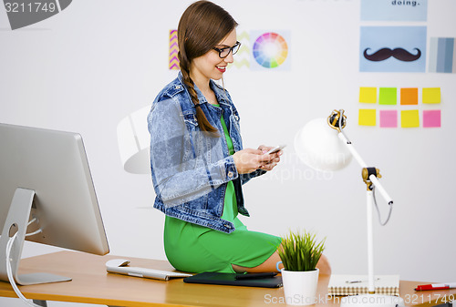 Image of Casual businesswoman 