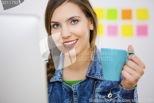 Image of Casual businesswoman 