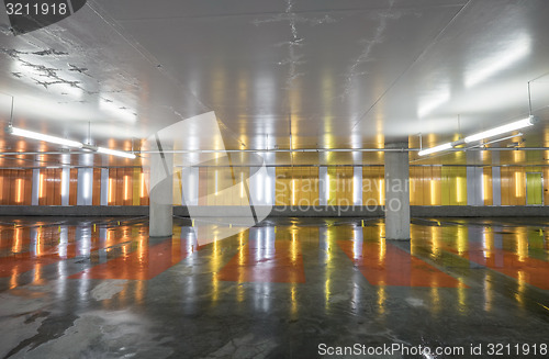 Image of Parking garage\r