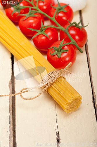 Image of Italian basic pasta ingredients