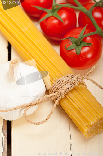 Image of Italian basic pasta ingredients