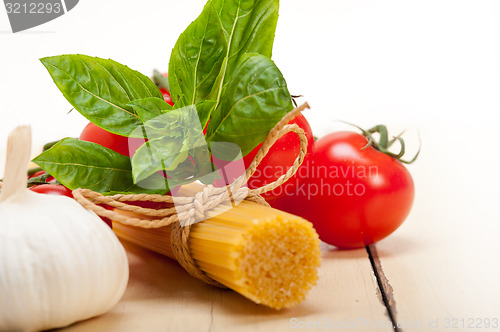 Image of Italian basic pasta ingredients