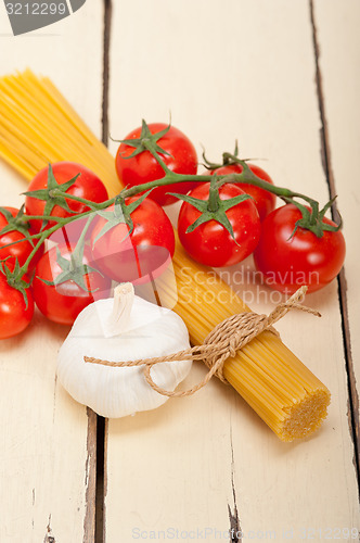 Image of Italian basic pasta ingredients