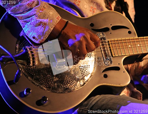 Image of Guitar player