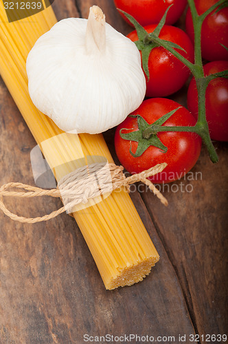 Image of Italian basic pasta ingredients