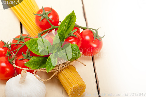 Image of Italian basic pasta ingredients