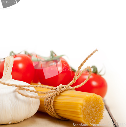 Image of Italian basic pasta ingredients