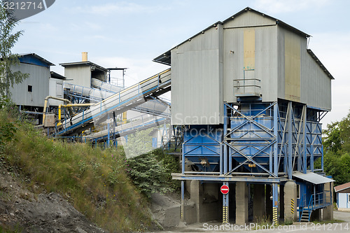 Image of Quarry with modern crushing and screening equipment