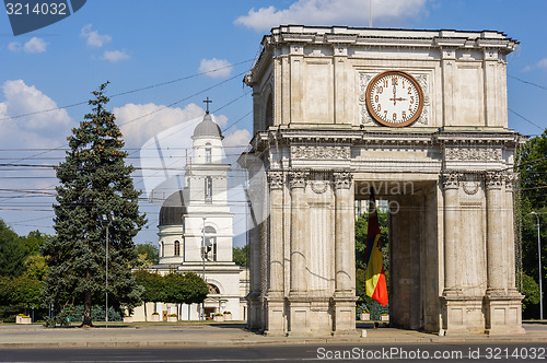 Image of Triumphal Arch in Chisinau, Moldova