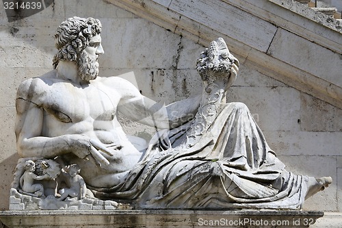 Image of Statue del Tevere in Rome, Italy