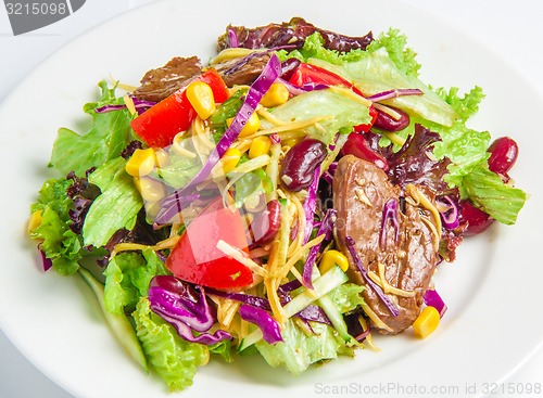 Image of Salad with beef