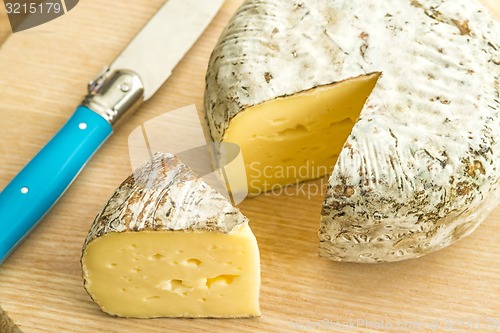 Image of Tomette des Alpes, cheese of France