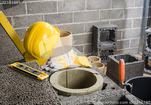 Image of Construction of modular ceramic chimney 