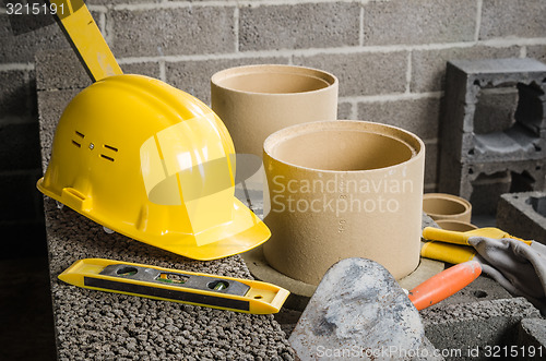 Image of Construction of modular ceramic chimney 