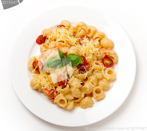 Image of Pasta with cream and tomatoes from above