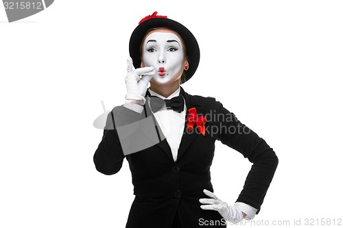 Image of Portrait of the mime representing something very small in size