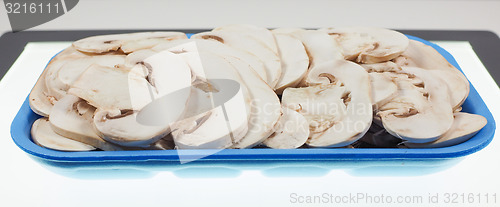 Image of Champignon mushroom tub
