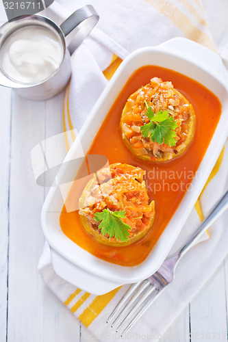 Image of marrow stuffed with meat and rice