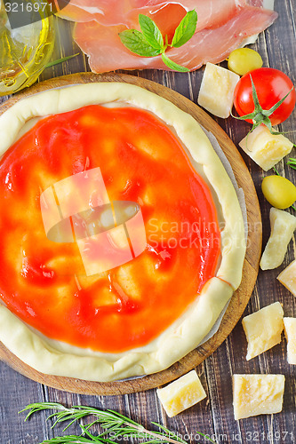 Image of fresh pizza
