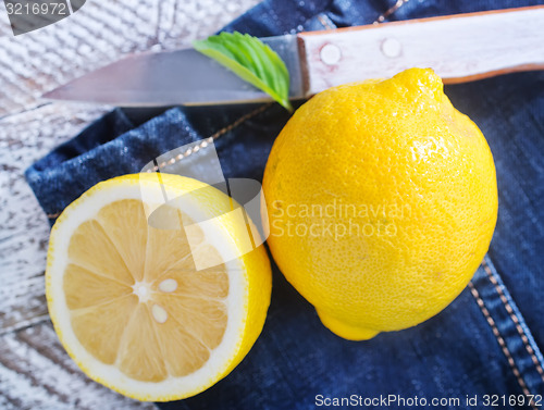 Image of fresh lemons